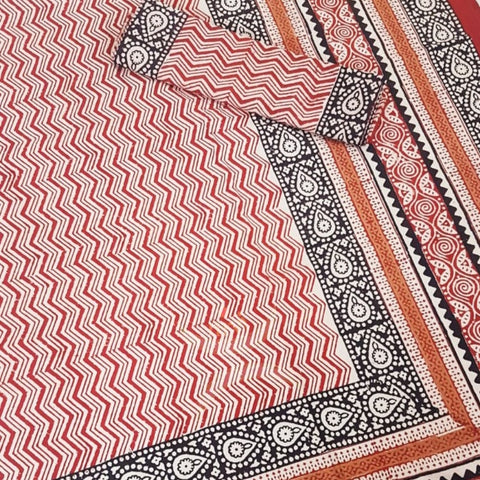 Handloom double size bagru block printed cotton bedsheet. Dimensions 108×90 inches
