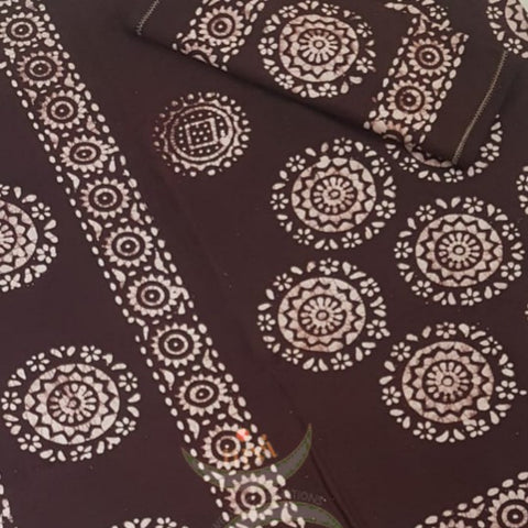 Handloom double batik cotton bedsheet. Dimensions 105×90 inches