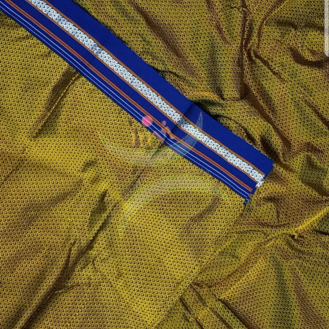 Mehendi green Khun/khana running material with royal blue border. Width of the fabric is 36 inches.