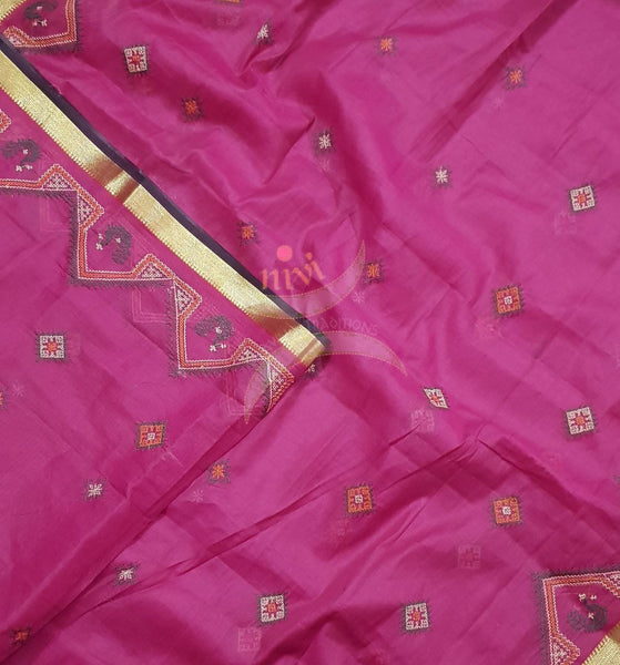 Fuschia pink with gold border kota cotton Kasuti embroidered duppata  with Traditional peacock motifs.