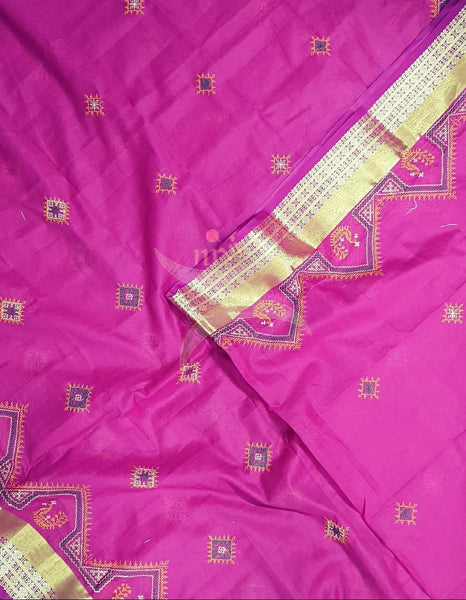 Pink kota cotton dupatta with machine kasuti embroidery.