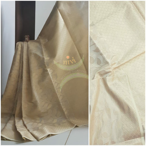 Cream handloom soft cotton benaras brocade with floral brocade blouse piece