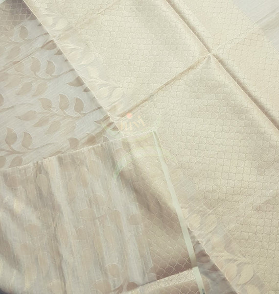 Cream handloom soft cotton benaras brocade with floral brocade blouse piece