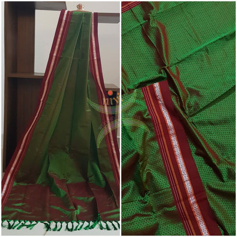 Handloom green with maroon border khun/ khana dupatta