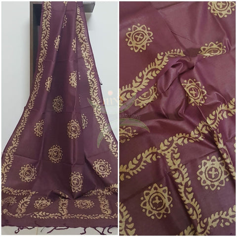 Maroon handloom silk blend dupatta with traditional batik print.
