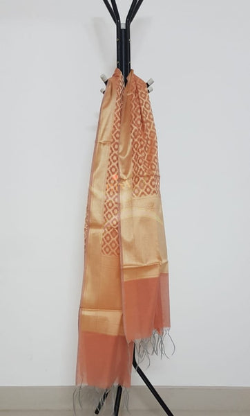 Peach chenderi benaras brocade duppata with all over jacquard weaving.