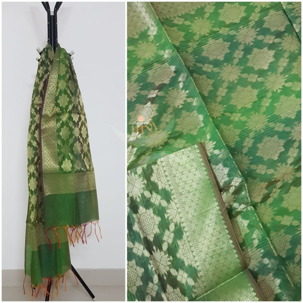 Two tone green chenderi  benaras brocade duppata with all over jacquard weaving.