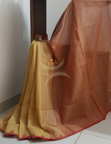Beige bengal cotton handloom with red border and pallu