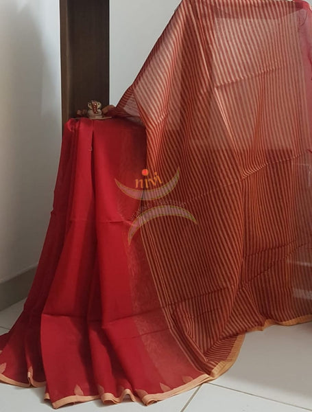 Red bengal cotton handloom with beige  border and pallu