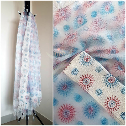 Off white organza dupatta with floral motifs