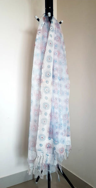 Off white organza dupatta with floral motifs