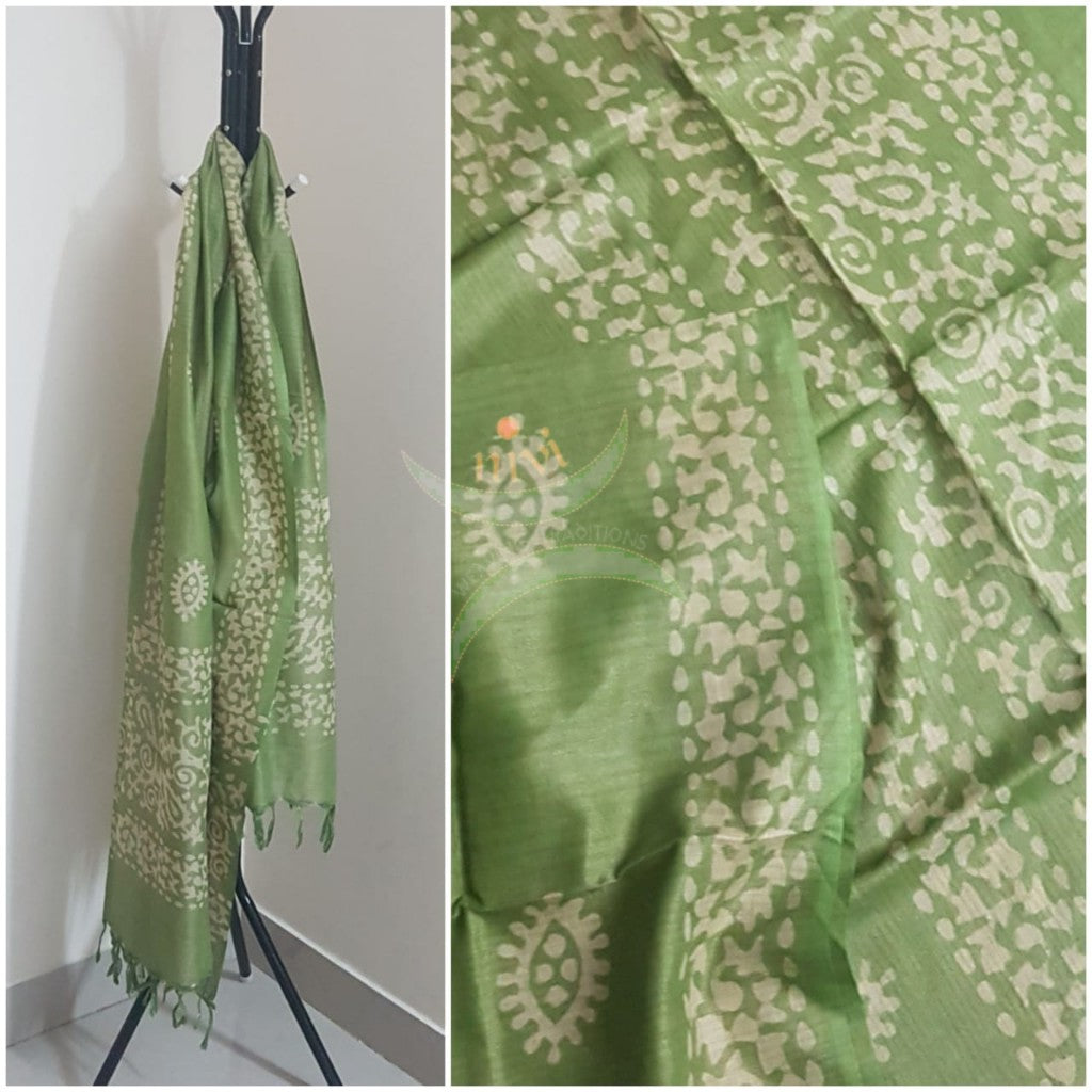 Green handloom silk blend batik dupatta