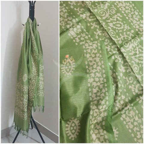 Green handloom silk blend batik dupatta