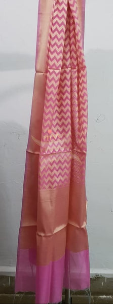Pink chanderi benaras  brocade duppata with all over jacquard weaving.