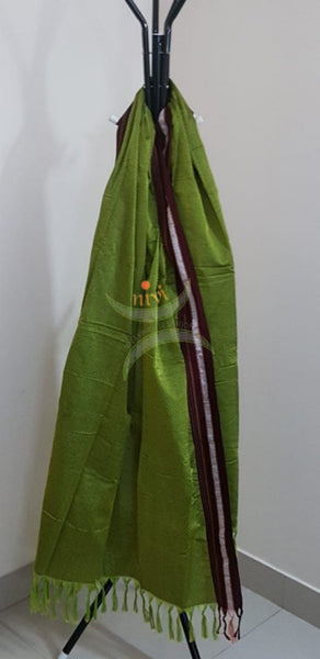 Handloom green with maroon border khun/ khana dupatta