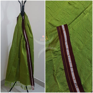 Handloom green with maroon border khun/ khana dupatta