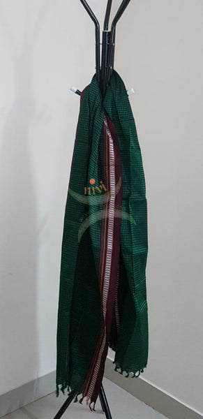 Handloom green with maroon border khun/ khana dupatta