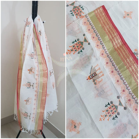 White south kota cotton dupatta with machine kasuti embroidery