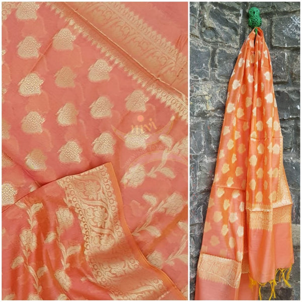 Peach chanderi benaras  brocade duppata with all over jacquard weaving.