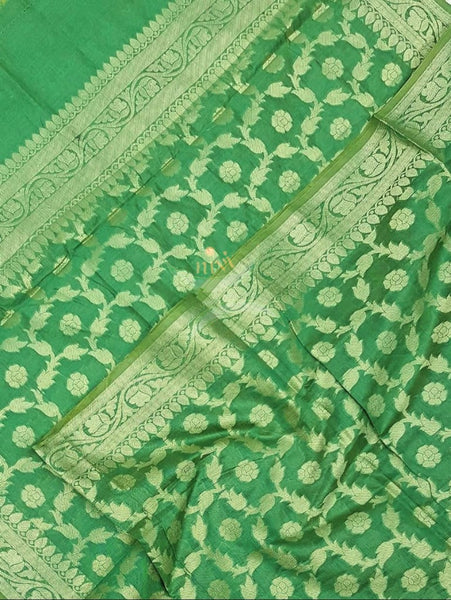 Green chanderi benaras  brocade duppata with all over jacquard weaving.