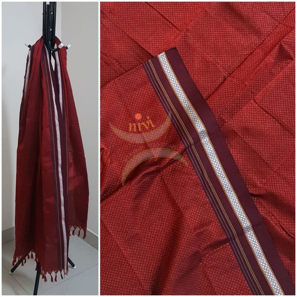 Dark red khun/khana dupatta