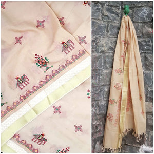 Beige kota cotton dupatta with kasuti embroidery