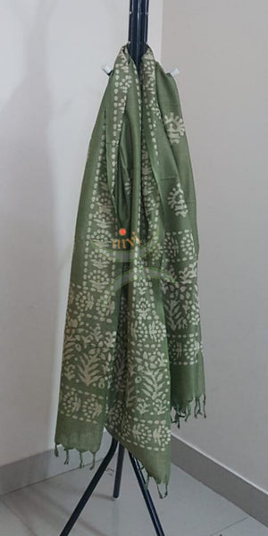 Mehendi green hand printed silk blend batik dupatta