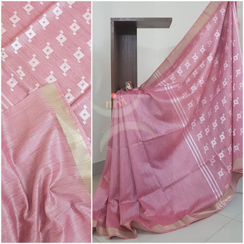 Pink Handloom linen  with subtle zari border.Saree comes with running blouse.