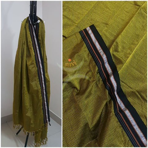 Green khun/khana dupatta.