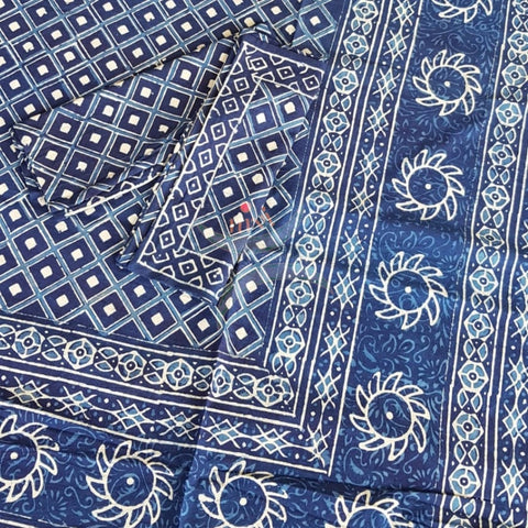 Handloom indigo handblock printed pure cotton king size bed sheet of size 90×108 inches