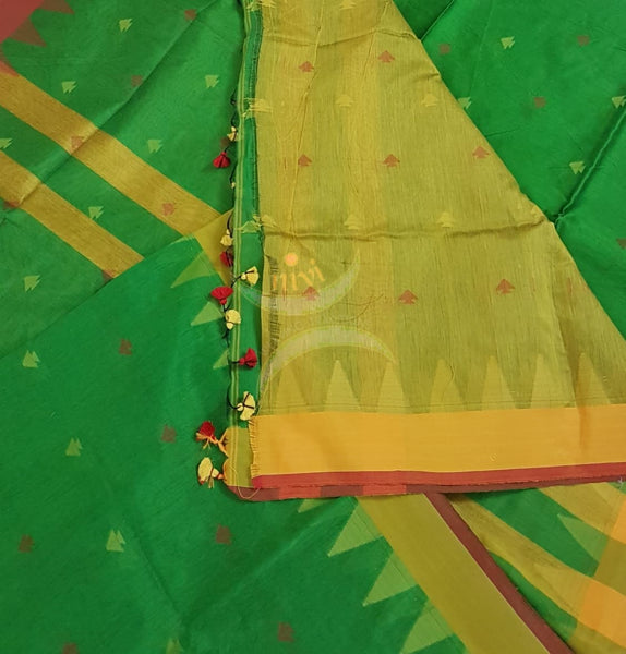 Green Bengal handloom woven saree with temple border and contrast pallu.