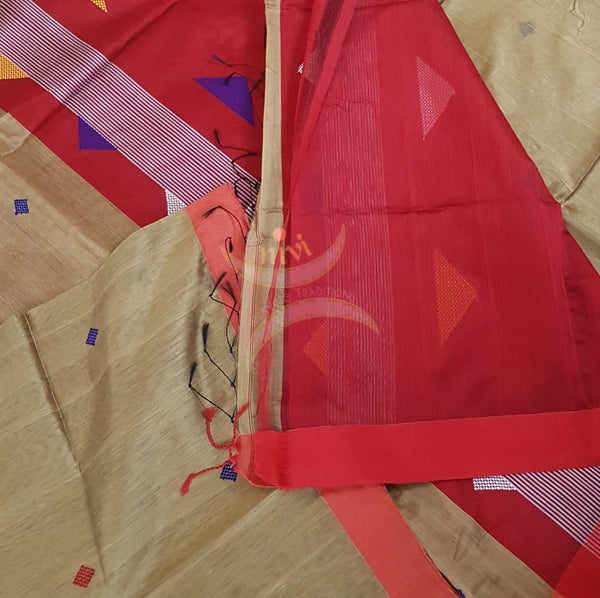 Beige Bengal handloom woven saree with contrasting pallu.