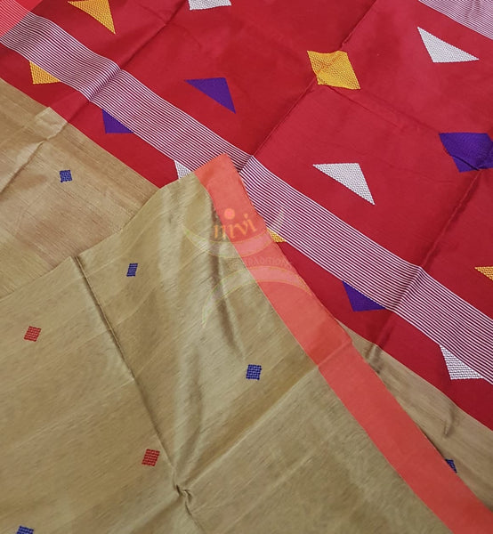 Beige Bengal handloom woven saree with contrasting pallu.