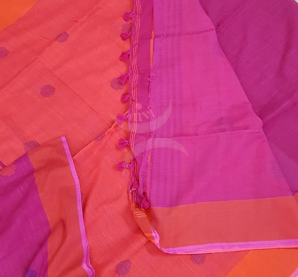 Handloom 80s count Linen saree with contrasting border and pallu.