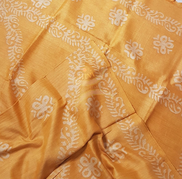 Silk blend dupatta with traditional batik print.