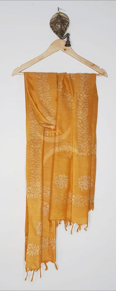 Silk blend dupatta with traditional batik print.