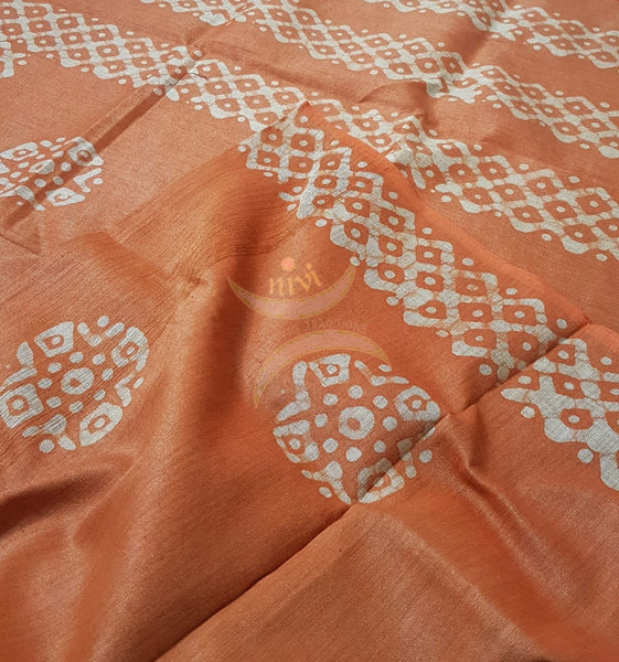 Silk blend dupatta with traditional batik print.