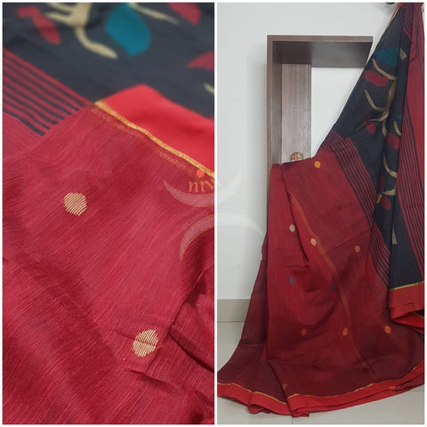 Handloom cotton saree with contrasting blouse