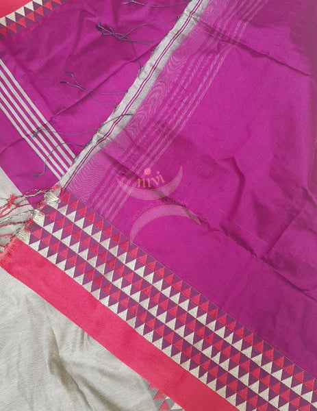 Bengal handloom cotton with contrasting pallu and blouse