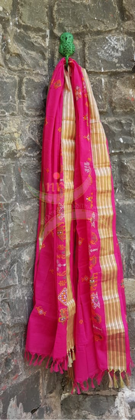 Pink kota cotton dupatta with traditional kasuti embroidery