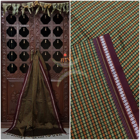 Green orange Khun/Khana Dupatta with contrasting maroon border.