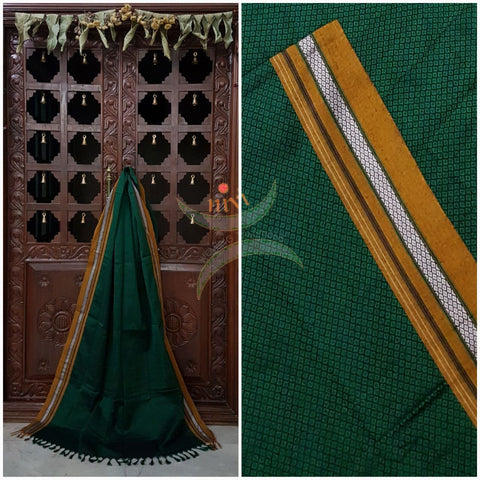 Green Khun/Khana Dupatta with contrasting mustard border.