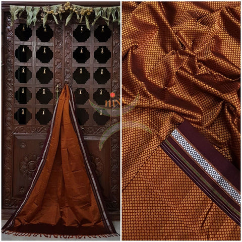Rust orange Khun/Khana Dupatta with contrasting maroon border.