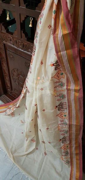 Off white with Pink Ilkal Kasuti embroidered Duppata with Traditional Anne Gopura motifs.