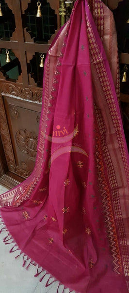 Fuschia pink with Silver Kota Cotton Kasuti embroidered Duppata with Traditional motifs.