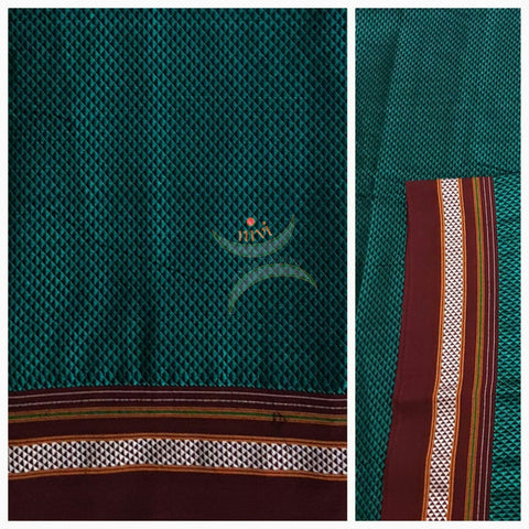 Khun/khana running material in Green and maroon combination