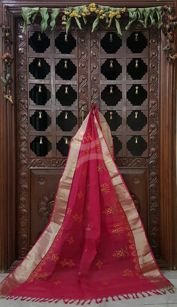Pink with silver Kota Cotton Kasuti embroidered Duppata with Traditional Anne Ambari motifs.